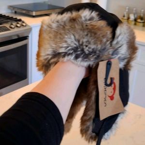 Appaman fur lined winter hat (5-7)